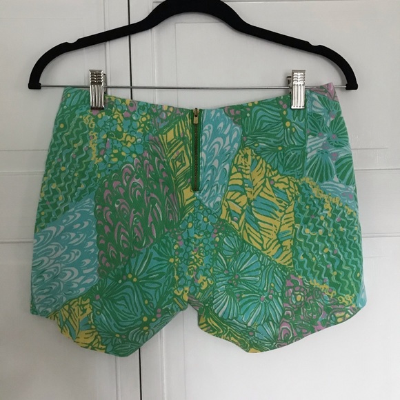 Lily Pulitzer size 0 printed shorts worn once - Picture 3 of 3